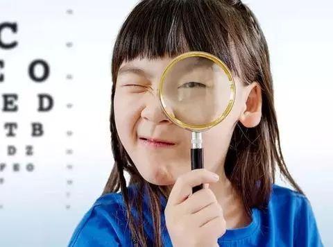 守护视力成长，别等孩子眯眼才着急
