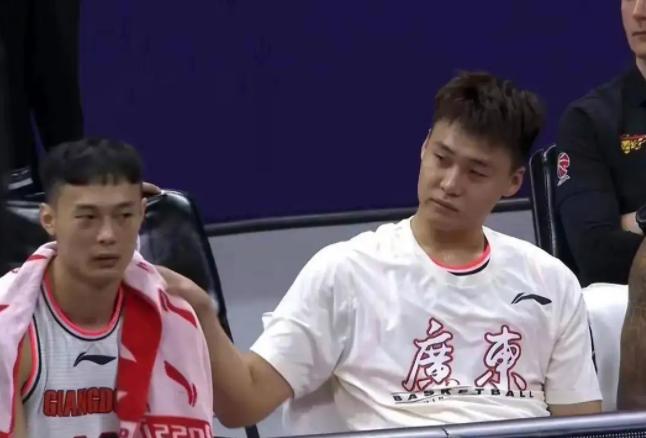 季前赛广东VS深圳回放，广东宏远的新打法，到底行不行？