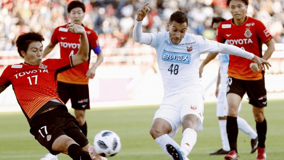 J1联赛激战前瞻，冈萨多VS横滨FC，一场关于生存与野心的硬仗